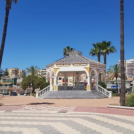 Casa De Tio, 3 Bedroom 2 Bath Townhouse, Casa Centro De טורה דל מאר